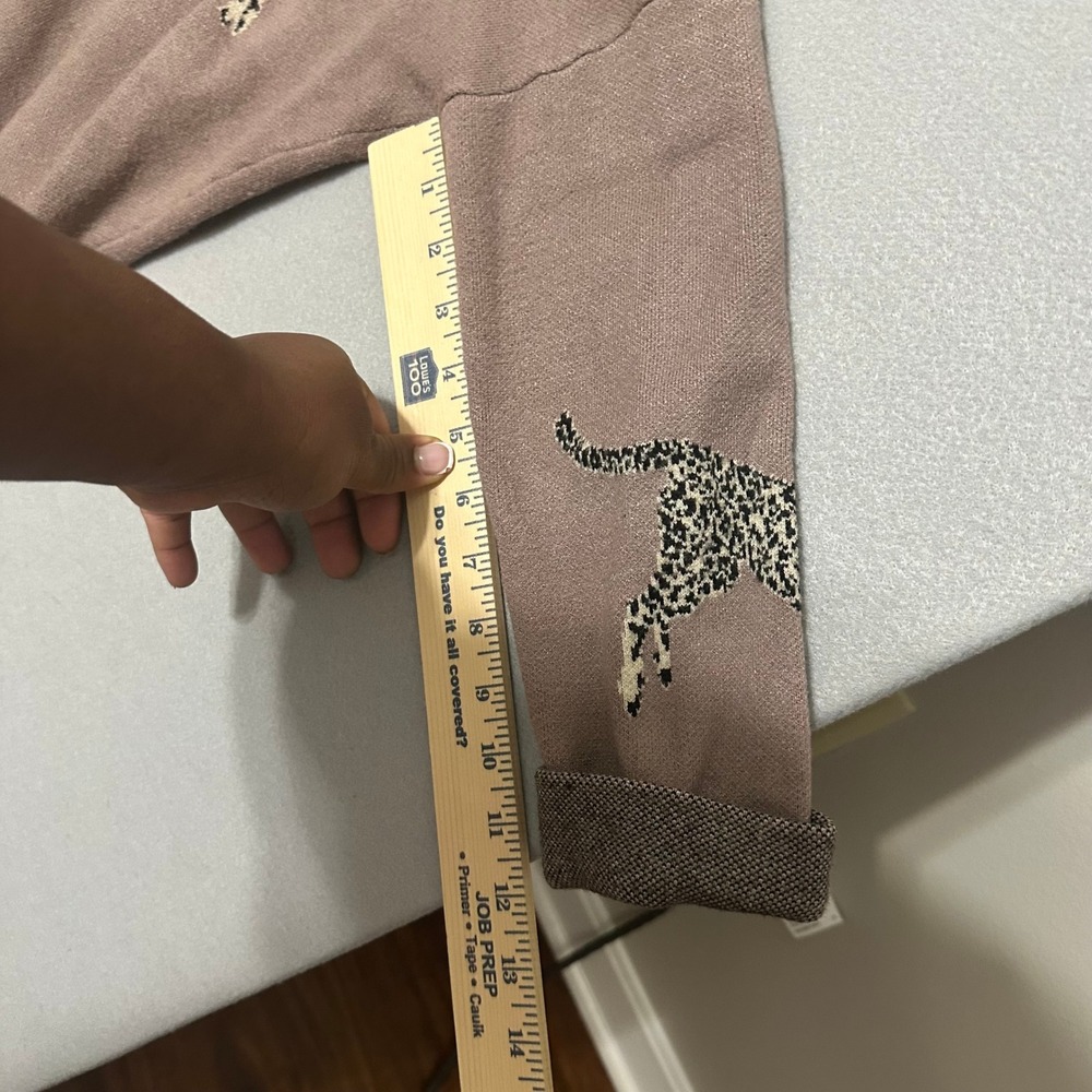 Entro Leaping Leopard Oversized Mock Neck Sweater Mauve Taupe Medium - Picture 6 of 6